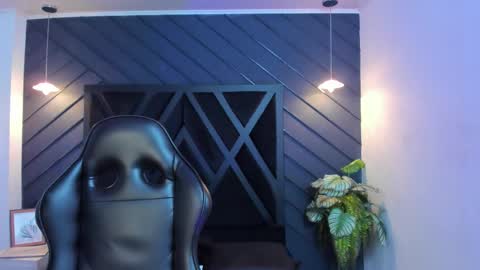 Snapshot of alahia_dangelo_ chatting on 09-12-25, 11:10 ALAHIA online show from 09-12-25, 11:10