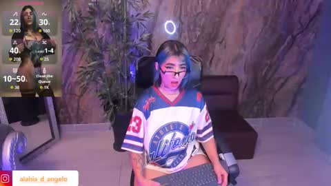 Snapshot of alahia_dangelo_ chatting on 02-21-26, 07:04 ALAHIA online show from 02-21-26, 07:04