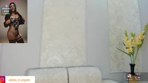 Snapshot of alahia_dangelo_ chatting on 05-15-26, 05:53 ALAHIA online show from 05-15-26, 05:53
