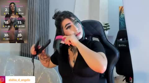 Snapshot of alahia_dangelo_ chatting on 06-06-26, 06:01 ALAHIA online show from 06-06-26, 06:01