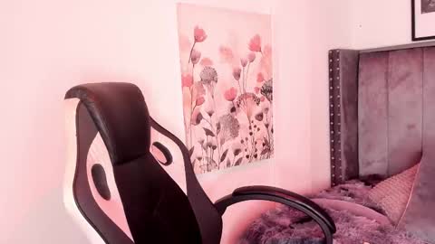 Alaia Carter online show from 12-23-25, 03:48