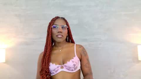 Snapshot of alaia_colins chatting on 07-18-26, 02:38 alaia_colins online show from 07-18-26, 02:38