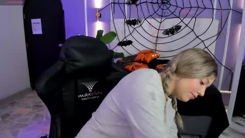 Alaia online show from 11-01-25, 01:13