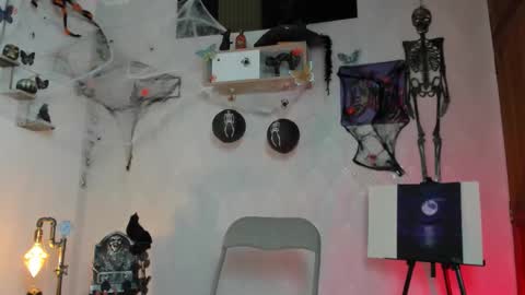 Alaia online show from 10-18-25, 10:54