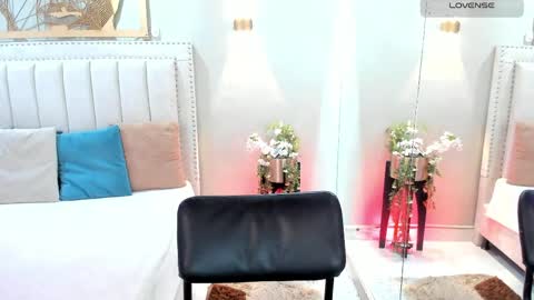     online show from 04-27-26, 07:23