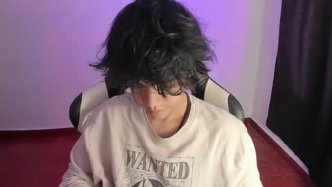 Snapshot of alan18n chatting on 01-16-25, 03:35 alan18n online show from 01-16-25, 03:35