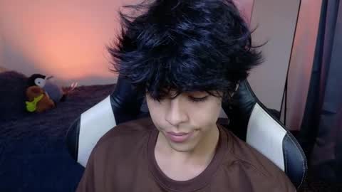 Snapshot of alan18n chatting on 04-02-26, 07:17 alan18n online show from 04-02-26, 07:17