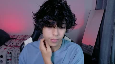 Snapshot of alan18n chatting on 05-18-26, 07:47 alan18n online show from 05-18-26, 07:47