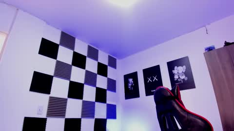 Alan Boy online show from 11-26-25, 01:45