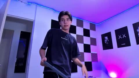 Alan Boy online show from 03-22-26, 01:20