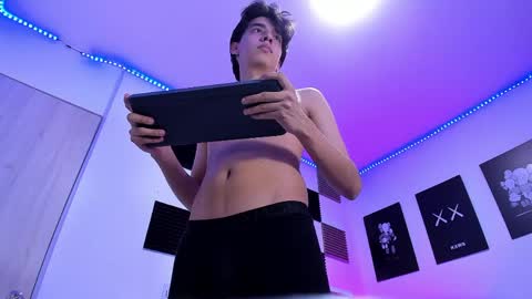 Alan Boy online show from 04-10-26, 02:17