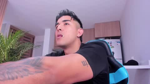 Snapshot of alan_greek_1 chatting on 01-08-26, 01:02 Alan greek online show from 01-08-26, 01:02