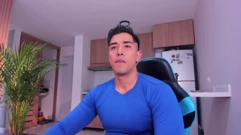 Snapshot of alan_greek_1 chatting on 01-10-26, 12:40 Alan greek online show from 01-10-26, 12:40