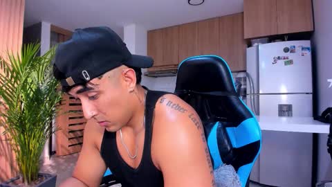 Snapshot of alan_greek_1 chatting on 01-18-26, 01:42 Alan greek online show from 01-18-26, 01:42