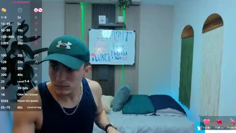 Alan  Kevin can we reach 100 thumbs up please guys  online show from 07-20-26, 07:05
