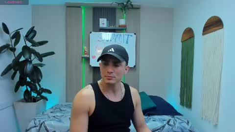 Alan  Kevin can we reach 100 thumbs up please guys  online show from 07-28-26, 07:04