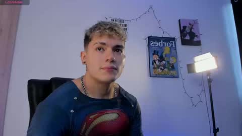 Snapshot of alan_rosee chatting on 12-31-24, 02:03 Alan online show from 12-31-24, 02:03