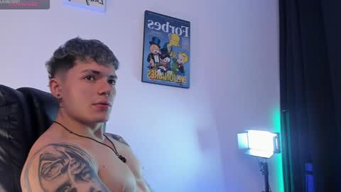 Snapshot of alan_rosee chatting on 01-29-25, 01:49 Alan online show from 01-29-25, 01:49