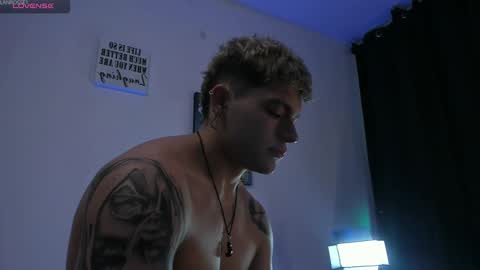 Snapshot of alan_rosee chatting on 02-11-25, 01:09 Alan online show from 02-11-25, 01:09