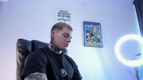 Snapshot of alan_rosee chatting on 03-03-25, 02:37 Alan online show from 03-03-25, 02:37