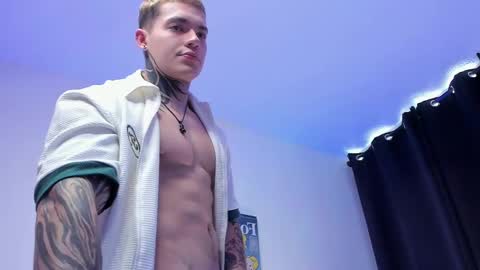 Snapshot of alan_rosee chatting on 03-11-25, 03:56 Alan online show from 03-11-25, 03:56