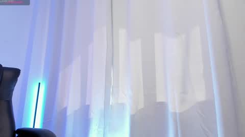 Snapshot of alan_rosee chatting on 09-17-25, 02:08 Alan online show from 09-17-25, 02:08