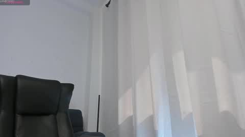 Snapshot of alan_rosee chatting on 09-23-25, 02:20 Alan online show from 09-23-25, 02:20