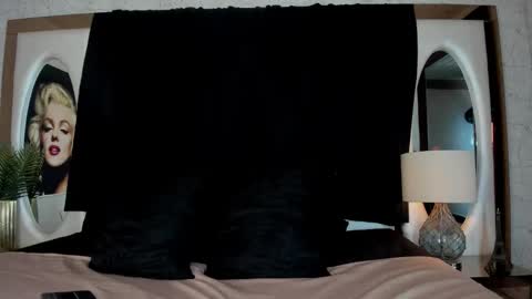 Snapshot of alan_santhos chatting on 10-26-25, 05:24 ---Alan--- online show from 10-26-25, 05:24