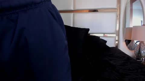 ---Alan--- online show from 04-22-26, 04:26