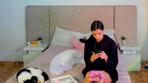             online show from 10-11-25, 05:55