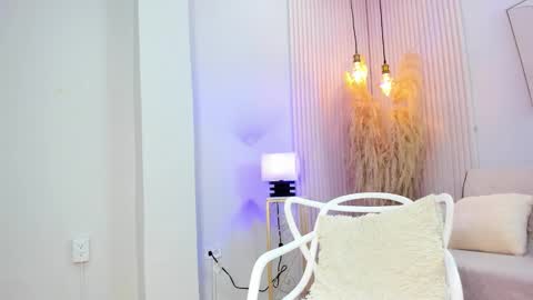 Snapshot of alana__rossetti chatting on 02-18-26, 12:34 Alana online show from 02-18-26, 12:34