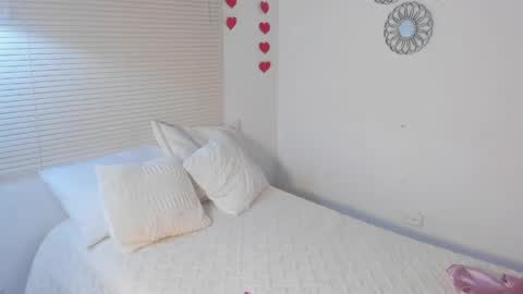 Alana online show from 05-01-26, 02:49