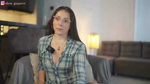 Alana Gasparini online show from 07-14-26, 07:30