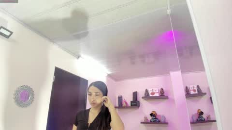 Snapshot of alana_madison chatting on 03-08-25, 11:05 Maeve online show from 03-08-25, 11:05