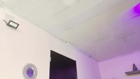 Snapshot of alana_madison chatting on 10-14-25, 10:27 Maeve online show from 10-14-25, 10:27