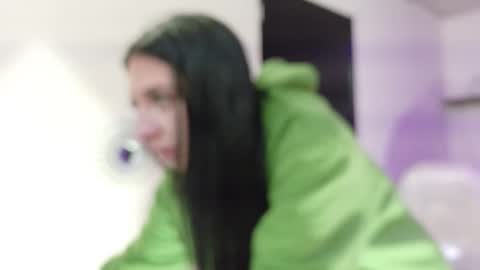 Snapshot of alana_madison chatting on 02-18-26, 10:00 Maeve online show from 02-18-26, 10:00