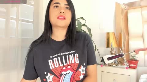 Snapshot of alana_then2 chatting on 02-08-25, 08:53       online show from 02-08-25, 08:53