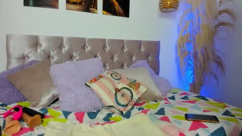 Snapshot of alana_vega69 chatting on 06-10-26, 12:26 alana_vega69 online show from 06-10-26, 12:26