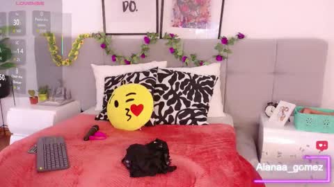 Snapshot of alanaa_gomez chatting on 09-25-25, 12:20 Alanaa online show from 09-25-25, 12:20