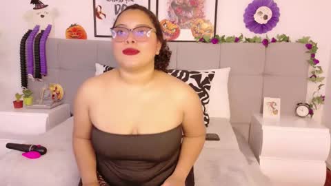 Snapshot of alanaa_gomez chatting on 10-22-25, 08:08 Alanaa online show from 10-22-25, 08:08