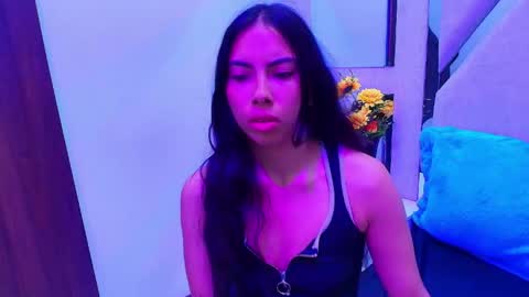 Snapshot of alanahott_ chatting on 03-17-26, 05:00 Alana hot online show from 03-17-26, 05:00