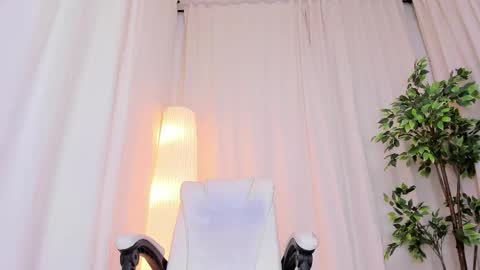 Snapshot of alanakimura_ chatting on 02-18-25, 03:43 Alana silvana online show from 02-18-25, 03:43