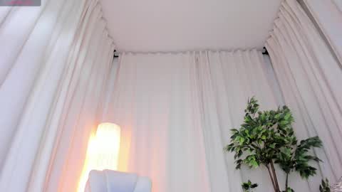 Snapshot of alanakimura_ chatting on 03-07-25, 12:45 Alana silvana online show from 03-07-25, 12:45