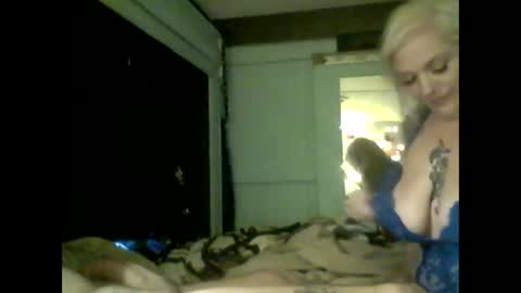 Snapshot of alanasnacks chatting on 11-15-25, 11:21 alanasnacks online show from 11-15-25, 11:21