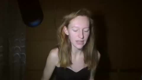 Elisa online show from 03-06-25, 08:16