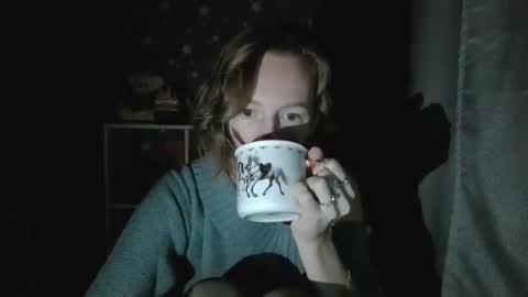 Elisa online show from 10-20-25, 06:41