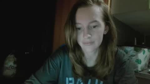 Elisa online show from 10-30-25, 07:47