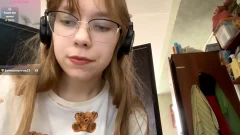 Stella online show from 09-20-25, 10:38