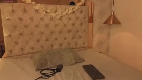 alanha online show from 04-22-26, 05:32