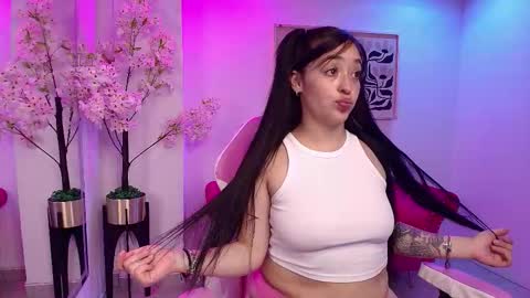 Snapshot of alanna__scott chatting on 03-11-26, 04:18 Alanna online show from 03-11-26, 04:18